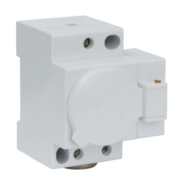 Priza 2P+E cu capac pe sina DIN, alba, 16A - SKU:  SN017